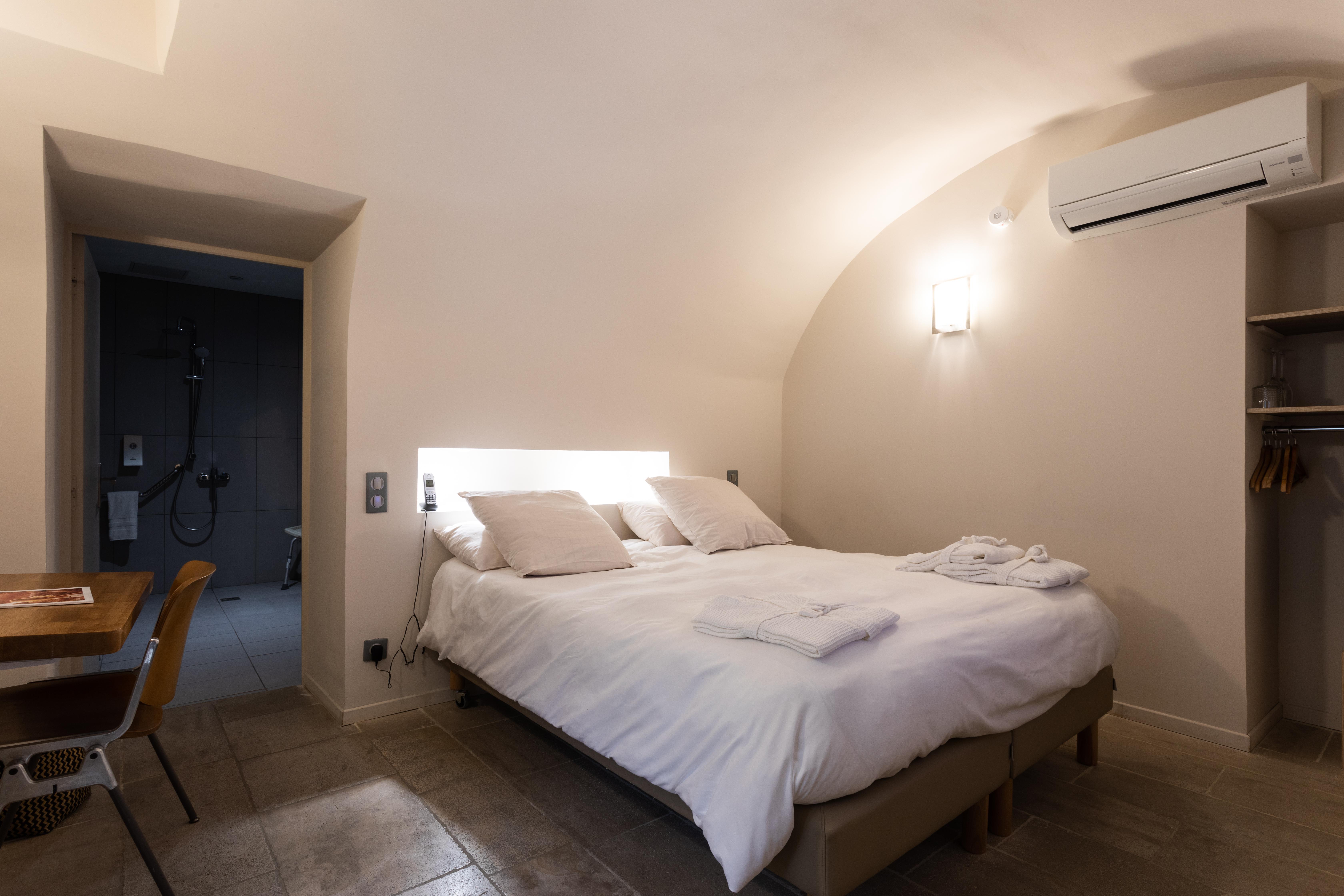 Boutique Hotel Entraigues Юзес Екстер'єр фото