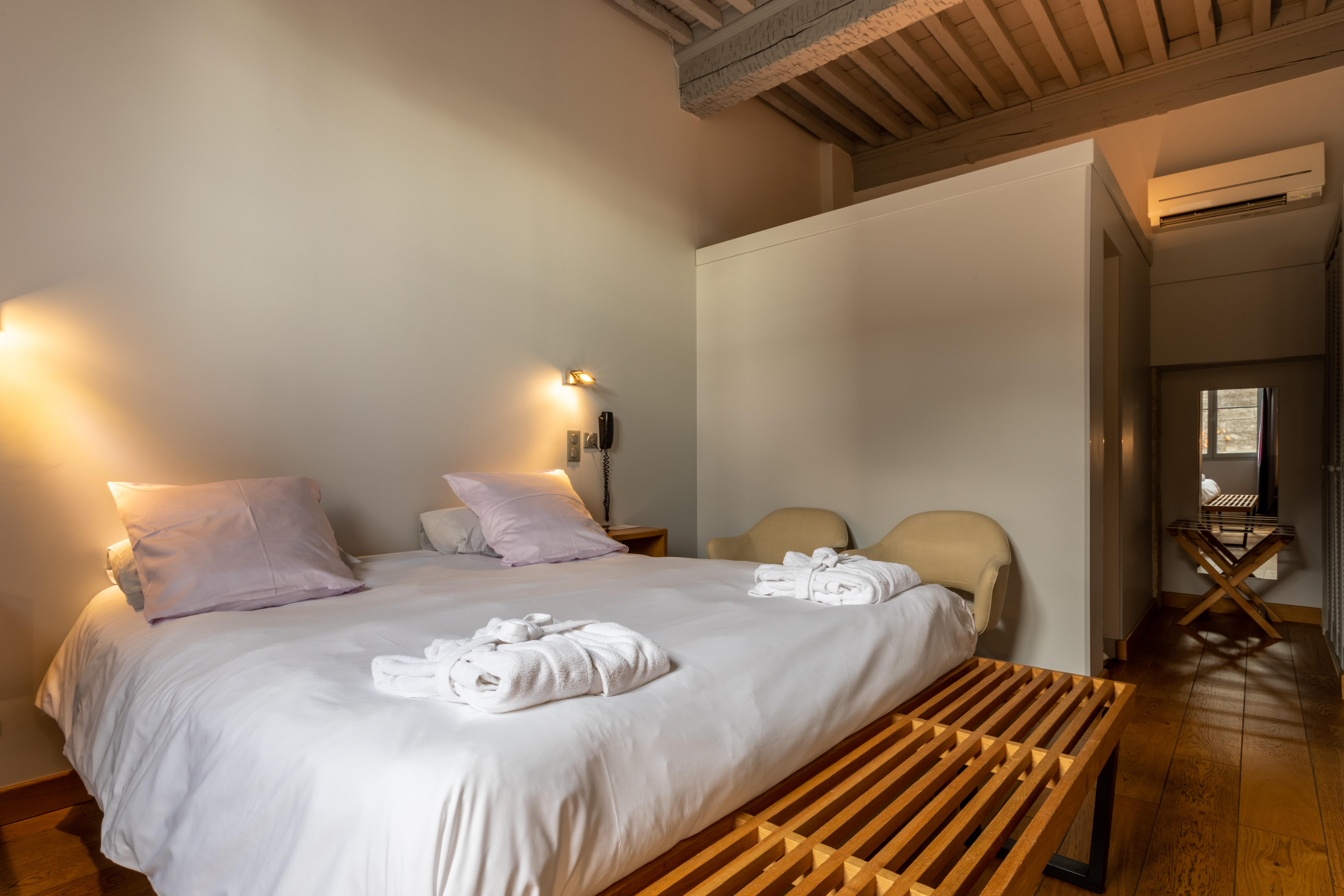 Boutique Hotel Entraigues Юзес Екстер'єр фото
